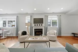 2700 W Cortland Ave, Chicago, IL 60647 - Photo 2