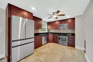 515 Falmouth Ln, Schaumburg, IL 60193 - Photo 8