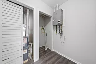 5135 S Wood St, Chicago, IL 60609 - Photo 16