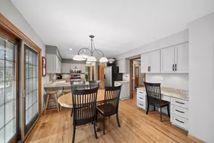 808 Lyndhurst Ct, Naperville, IL 60563 - Photo 12
