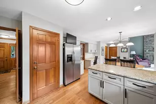 808 Lyndhurst Ct, Naperville, IL 60563 - Photo 10