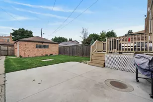1636 N 75th Ct, Elmwood Park, IL 60707 - Photo 24