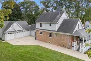 17627 S 65th Ave, Tinley Park, IL 60477 - Photo 2