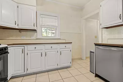 1842 Crosby, Rockford, IL 61107 - Photo 8