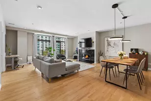 33 W Huron St, Chicago, IL 60654 - Photo 4
