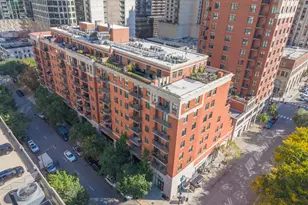33 W Huron St, Chicago, IL 60654 - Photo 2