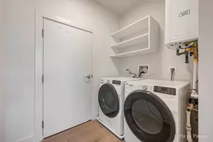 27 W Park Blvd, Villa Park, IL 60181 - Photo 8