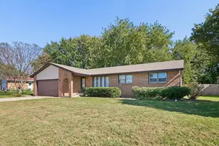 1170 Quail Dr, Bradley, IL 60915 - Photo 2
