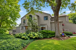 873 W Longmeadow Ct, Lake Barrington, IL 60010 - Photo 1