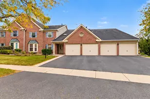 106 Stirling Ln, Schaumburg, IL 60194 - Photo 1