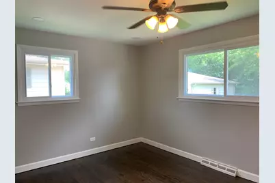 1114 N Crabtree Lane, Mount Prospect, IL 60056 - Photo 8