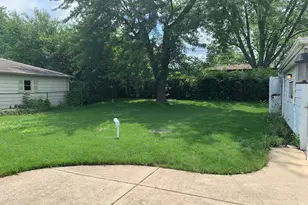 1114 N Crabtree Ln, Mount Prospect, IL 60056 - Photo 12