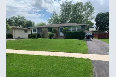 1114 N Crabtree Lane, Mount Prospect, IL 60056 - Photo 1