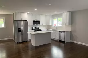 1114 N Crabtree Ln, Mount Prospect, IL 60056 - Photo 2