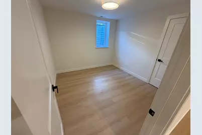 375 W Winchester Road #108, Libertyville, IL 60048 - Photo 6