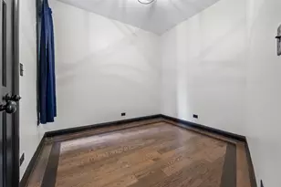 614 N Troy St, Chicago, IL 60612 - Photo 14