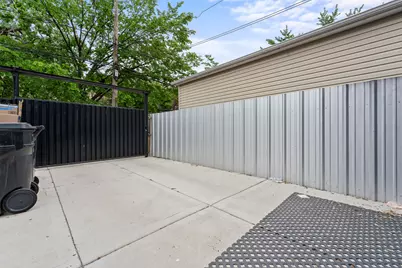 614 N Troy Street #2, Chicago, IL 60612 - Photo 24