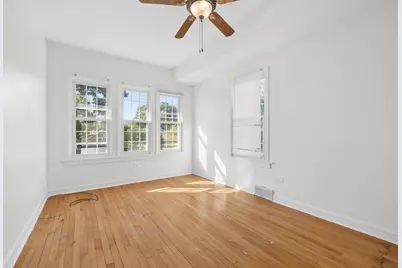 333 E Chicago Avenue, Hinsdale, IL 60521 - Photo 10