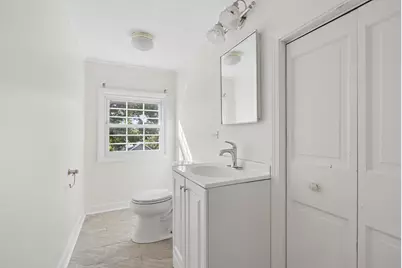333 E Chicago Avenue, Hinsdale, IL 60521 - Photo 16