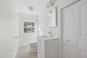 333 E Chicago Ave, Hinsdale, IL 60521 - Photo 16