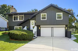 1425 Concord Ln, Schaumburg, IL 60193 - Photo 2