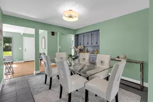 727 Skyline Dr, Barrington, IL 60010 - Photo 8