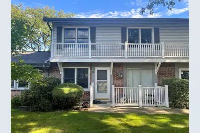 203 Emerson Court #B, Bloomingdale, IL 60108 - Photo 2