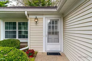 7108 Balboa Ln, Fox Lake, IL 60020 - Photo 2