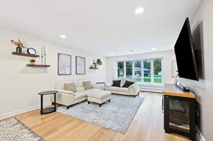 9S125 Florence Ave, Downers Grove, IL 60516 - Photo 10