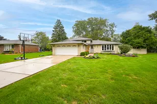 9S125 Florence Ave, Downers Grove, IL 60516 - Photo 1