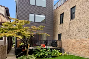 1940 W Superior St, Chicago, IL 60622 - Photo 30