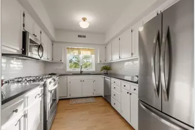 5320 N Lowell Avenue #506, Chicago, IL 60630 - Photo 10