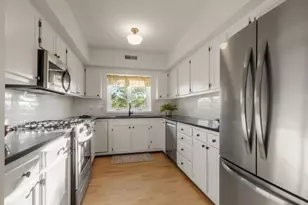 5320 N Lowell Ave, Chicago, IL 60630 - Photo 10