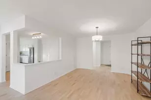 5320 N Lowell Ave, Chicago, IL 60630 - Photo 8