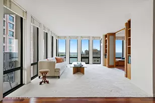200 E Delaware Pl, Chicago, IL 60611 - Photo 24