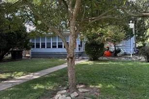 1011 Franklin Ave, Normal, IL 61761 - Photo 4