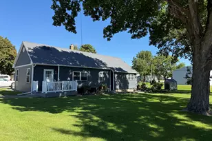 206 S 1st St, Cherry, IL 61317 - Photo 22