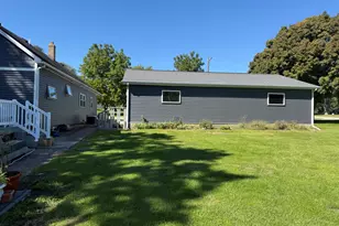 206 S 1st St, Cherry, IL 61317 - Photo 16