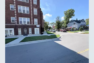 3205 Clarence Avenue #D3, Berwyn, IL 60402 - Photo 2