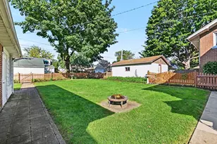411 Cornelia St, Joliet, IL 60435 - Photo 38