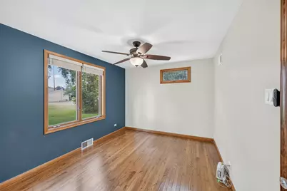 5840 S Brainard Avenue, La Grange Highlands, IL 60525 - Photo 10