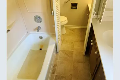 780 W Marywood Avenue, Aurora, IL 60505 - Photo 16