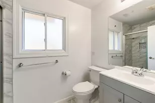 5810 Easton Ct, Hanover Park, IL 60133 - Photo 22