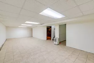 5810 Easton Ct, Hanover Park, IL 60133 - Photo 24