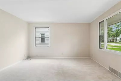 139 N Hager Avenue, Barrington, IL 60010 - Photo 4