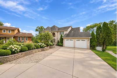 9727 S Meryton Court, Palos Hills, IL 60465 - Photo 2