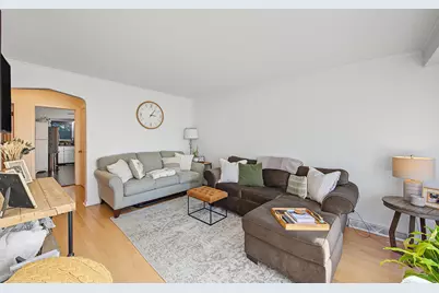 11003 S Tripp Avenue, Oak Lawn, IL 60453 - Photo 4