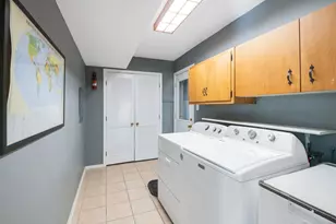 1717 Victoria Rd, Mundelein, IL 60060 - Photo 16