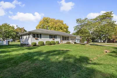 810 Longview Road, Monticello, IL 61856 - Photo 2