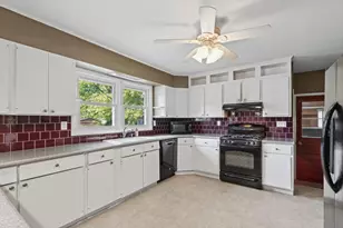 810 Longview Rd, Monticello, IL 61856 - Photo 14